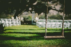 TheSwingatanOutdoorWedding