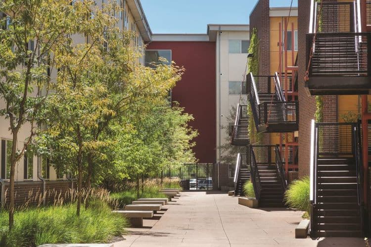 Lynx Crossing courtyard