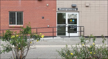 outside of the Hub Specialty Clinic Entrance of the Auraria Campus building